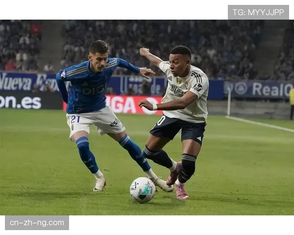 危机中的更衣室:探访西班牙人队赛前动员会 危机中的更衣室:探访西班牙人队赛前动员会